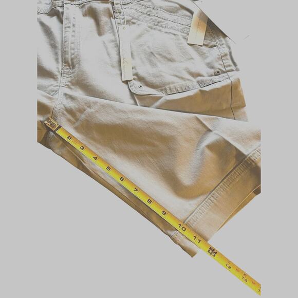 Bermuda Shorts 18 Woman's Vanilla New With Tags Gloria Vanderbilt Khaki Unltd. - Picture 9 of 11